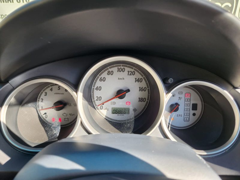  28687  HONDA FIT  2004  