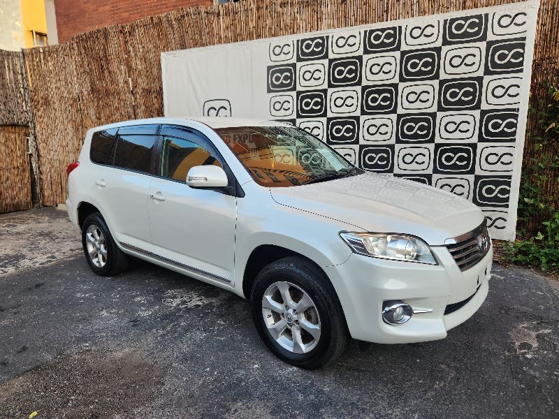  28689  TOYOTA VANGUARD  2010  