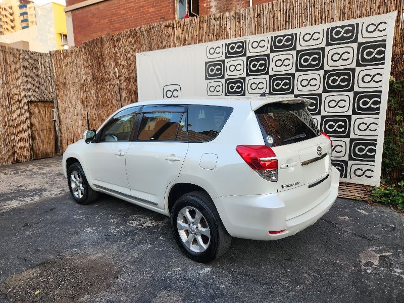  28689  TOYOTA VANGUARD  2010  