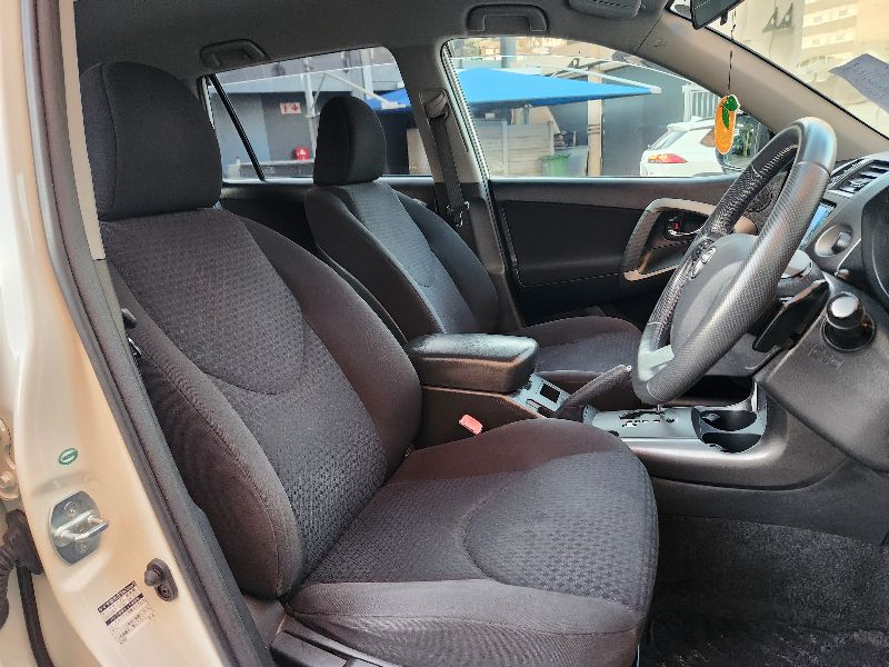  28689  TOYOTA VANGUARD  2010  