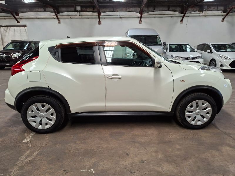 28694  NISSAN JUKE  2010  