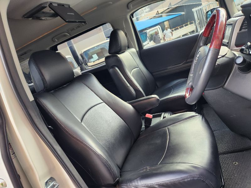  28697  TOYOTA ALPHARD  2010  