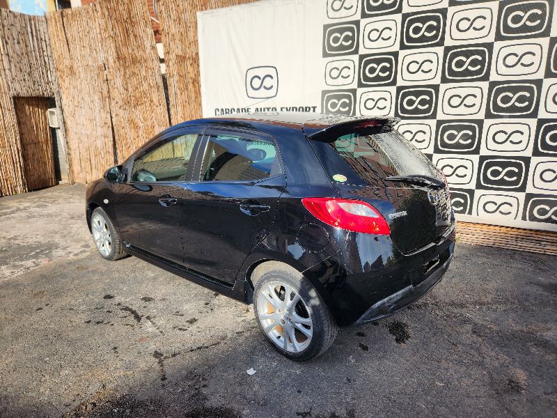  28698  MAZDA DEMIO  2010  