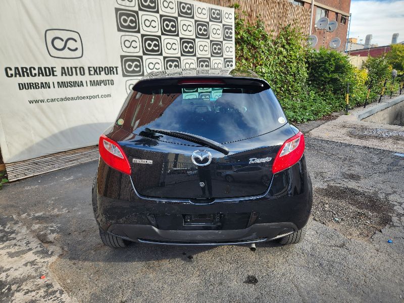  28698  MAZDA DEMIO  2010  