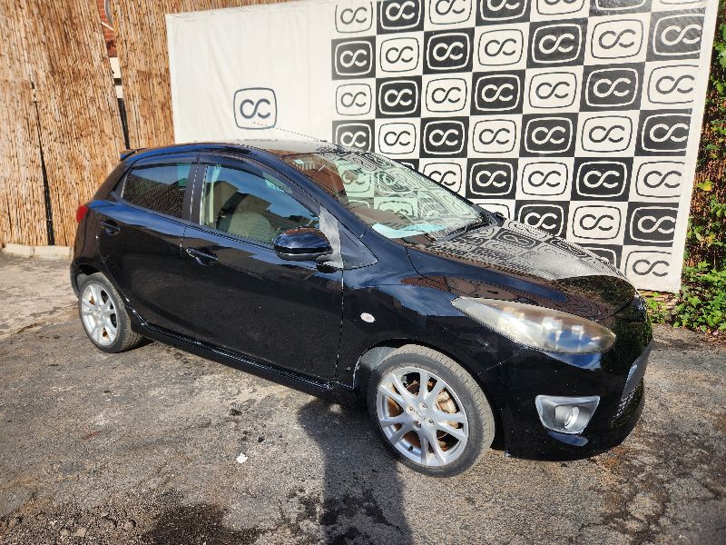  28698  MAZDA DEMIO  2010  