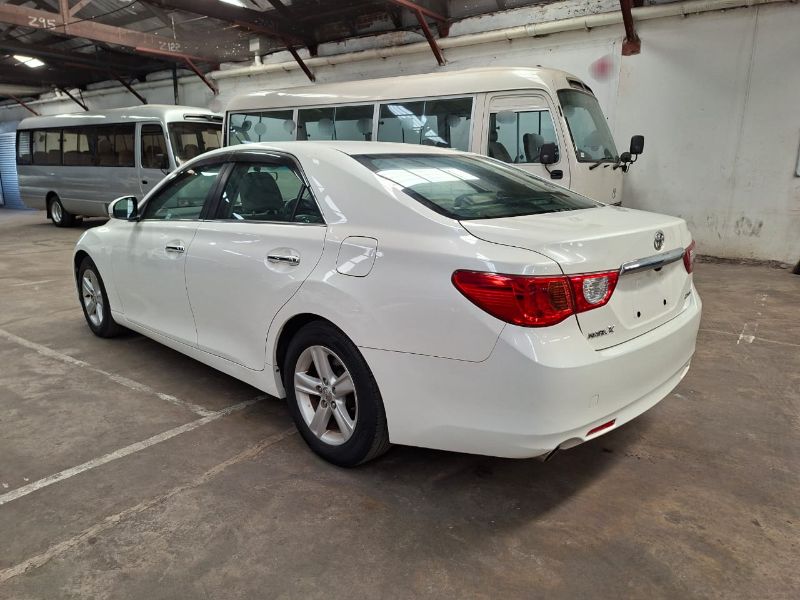  28699  TOYOTA MARK-X  2010  