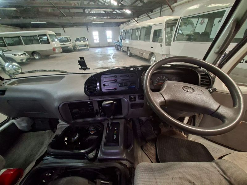  28702  TOYOTA COASTER  2003  