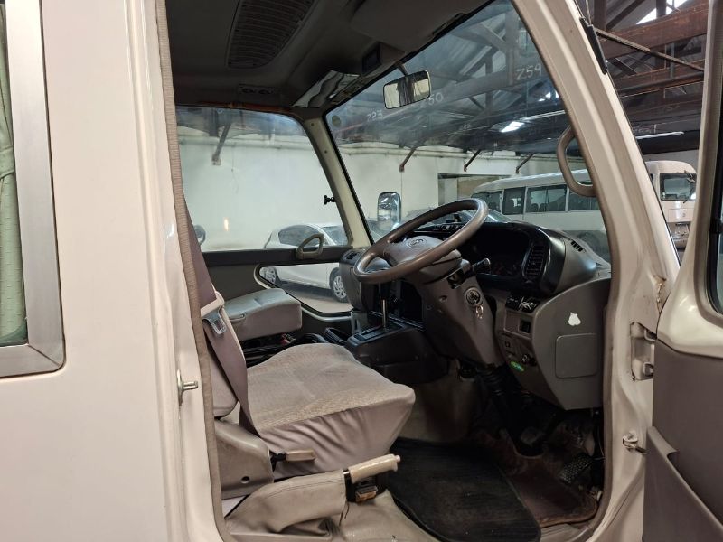  28702  TOYOTA COASTER  2003  