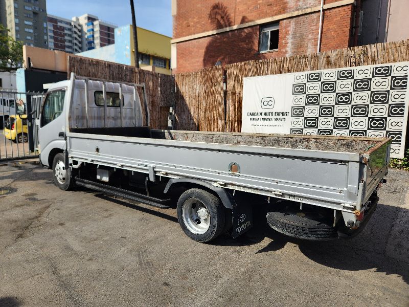  28707  TOYOTA DYNA  2002  
