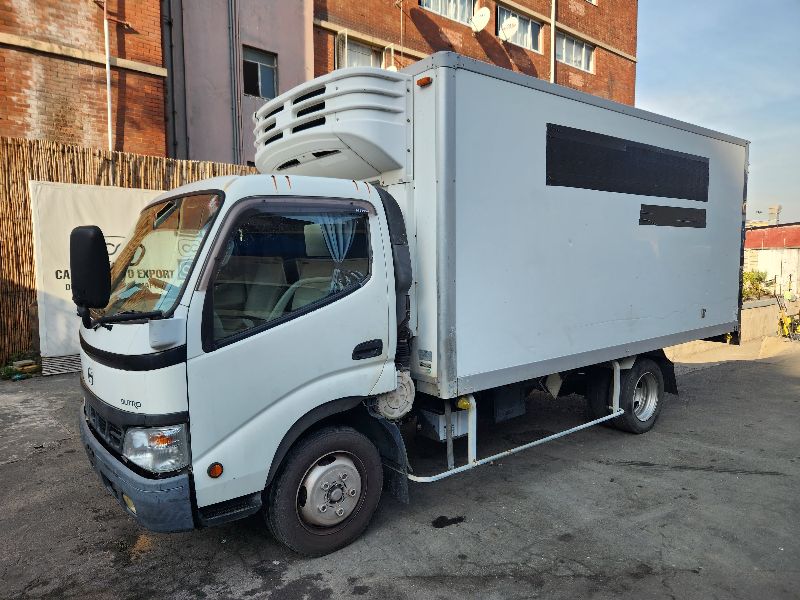  28718  HINO DUTRO  2003  