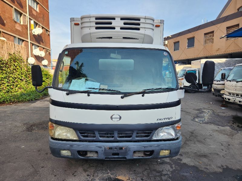 28718 HINO DUTRO 2003
