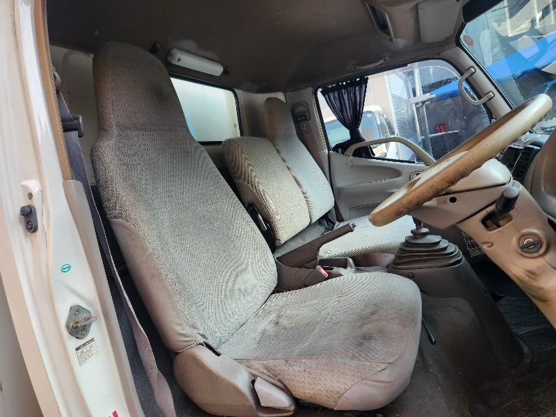  28718  HINO DUTRO  2003  