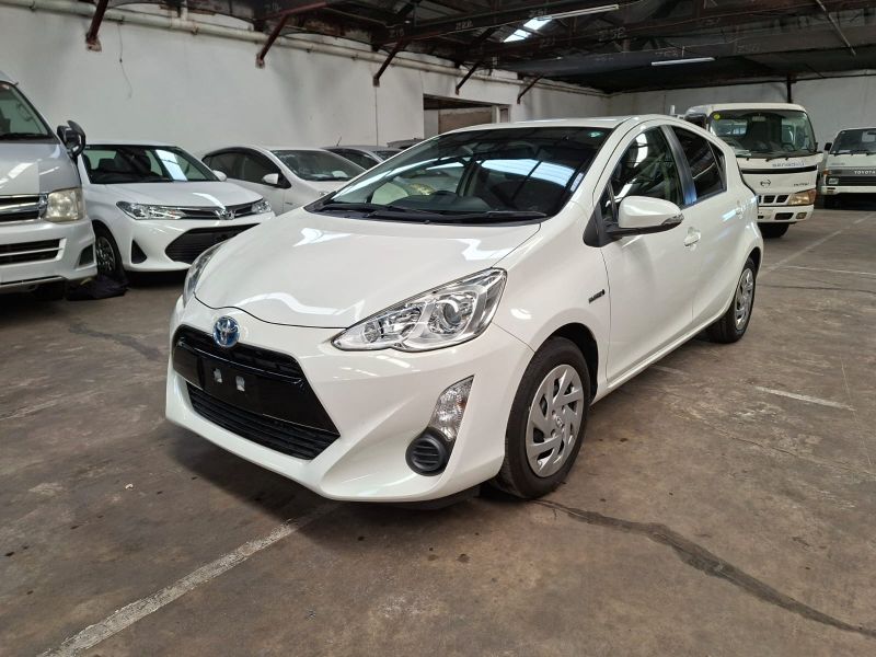  28731  TOYOTA AQUA  2016  