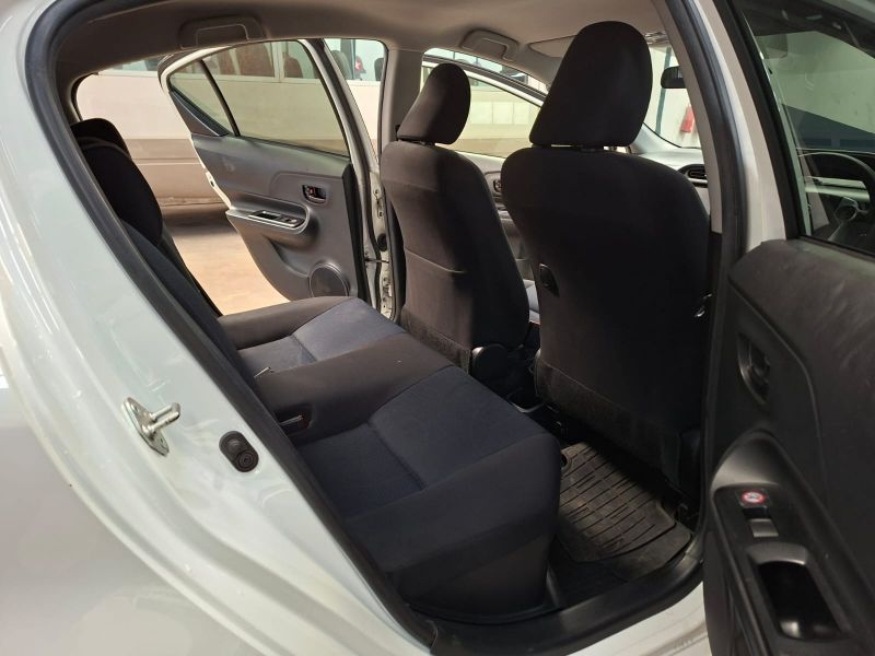  28731  TOYOTA AQUA  2016  