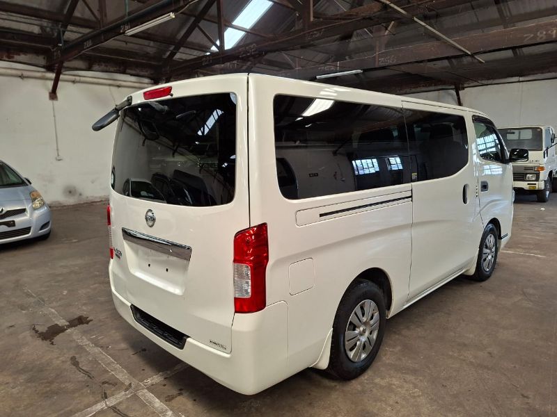  28757  NISSAN CARAVAN  2017  