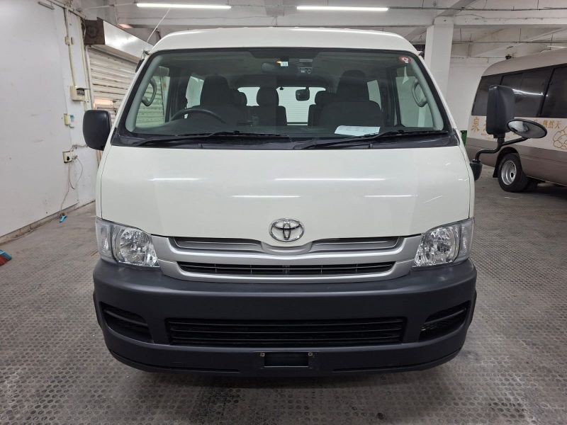 28766 TOYOTA HIACE 2006