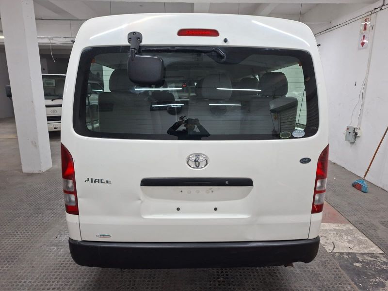  28766  TOYOTA HIACE  2006  