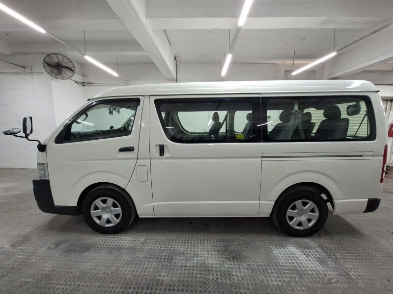  28766  TOYOTA HIACE  2006  