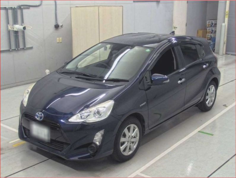 28769  TOYOTA AQUA  2016  