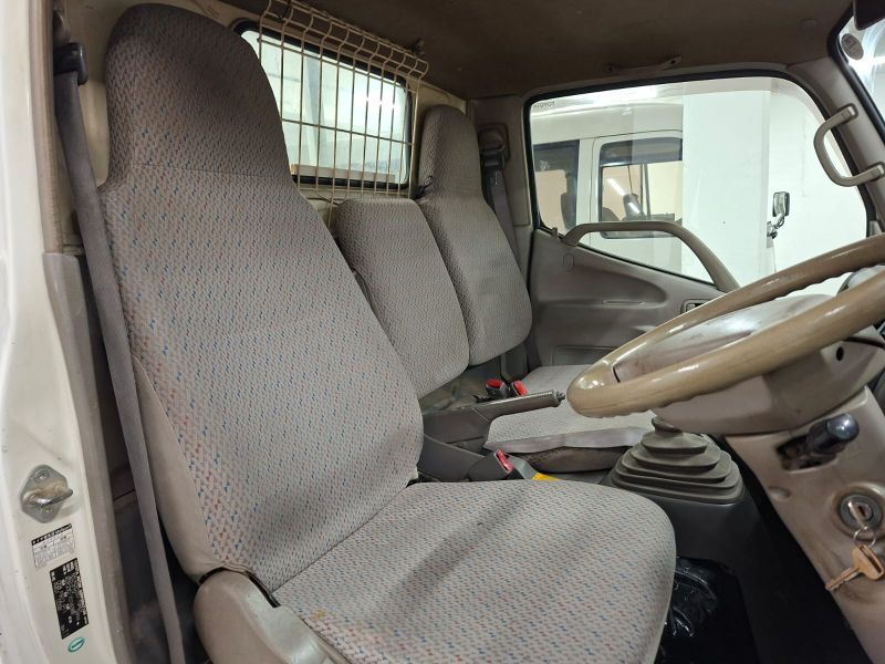  28770  TOYOTA DYNA  2006  