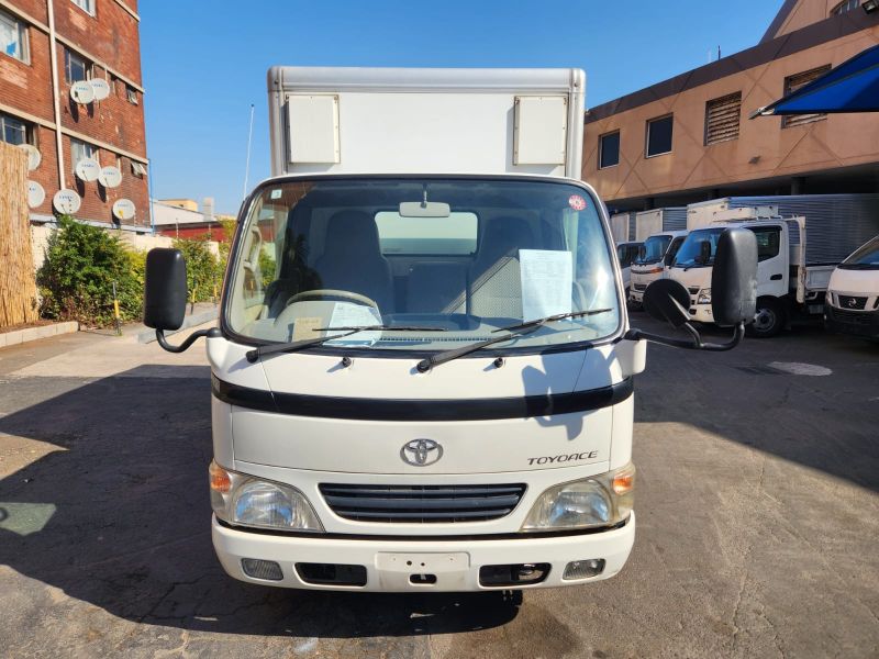 28771 TOYOTA TOYOACE 2006