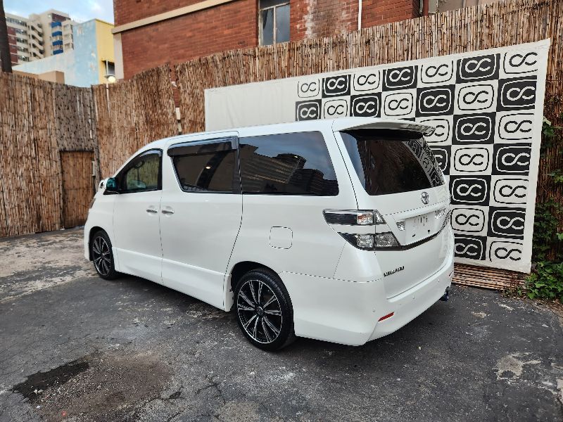  28795  TOYOTA Vellfire  2010  