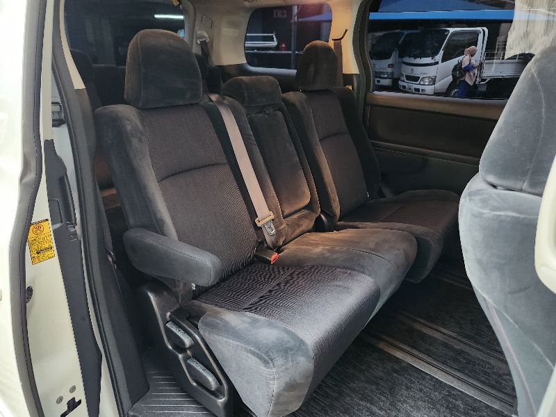  28795  TOYOTA Vellfire  2010  