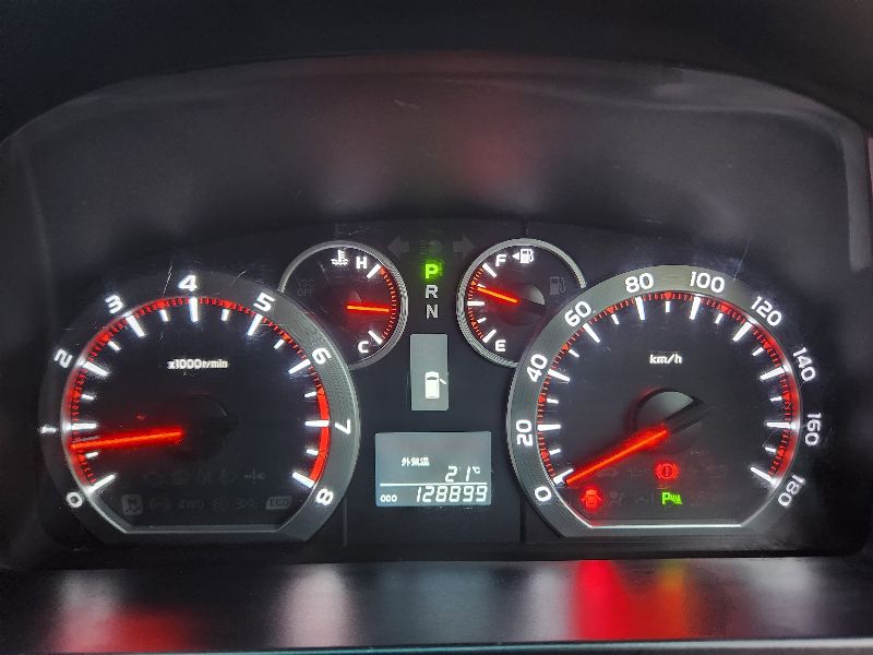  28795  TOYOTA Vellfire  2010  