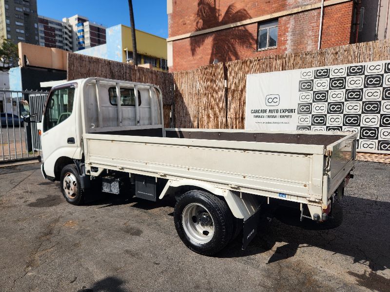  28798  HINO DUTRO  1999  