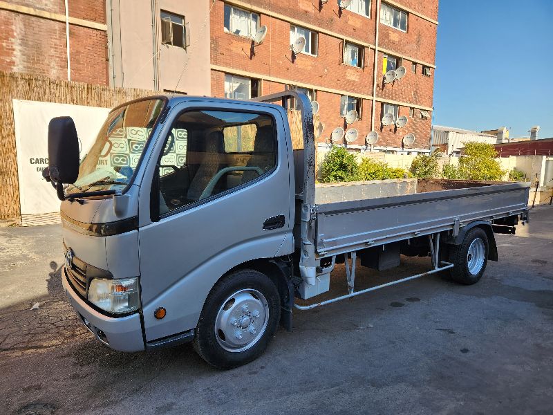  28804  TOYOTA DYNA  2009  