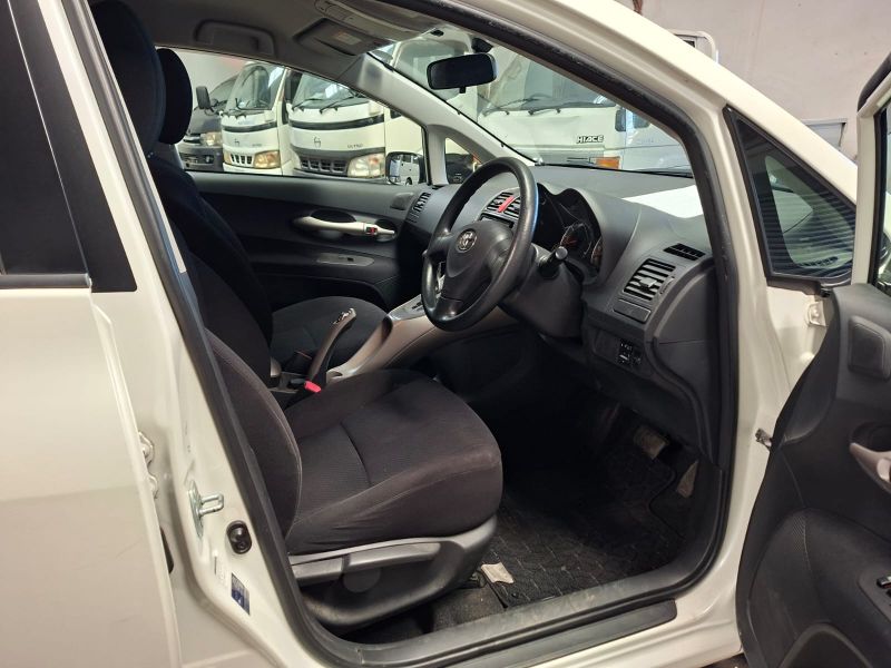  28808  TOYOTA AURIS  2008  