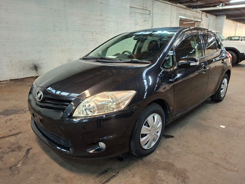  28812  TOYOTA AURIS  2010  