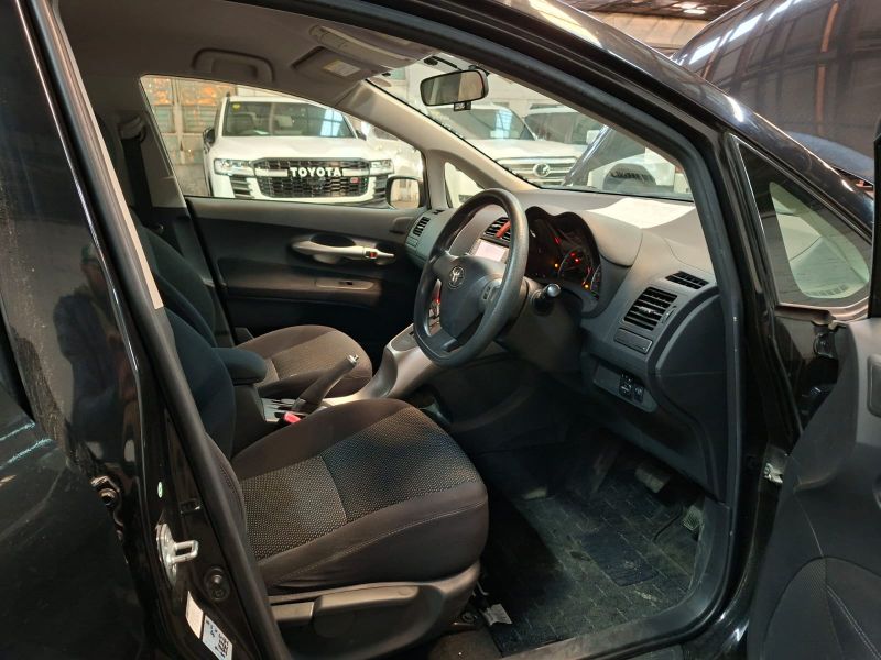  28812  TOYOTA AURIS  2010  