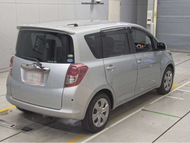28820  TOYOTA RACTIS  2010