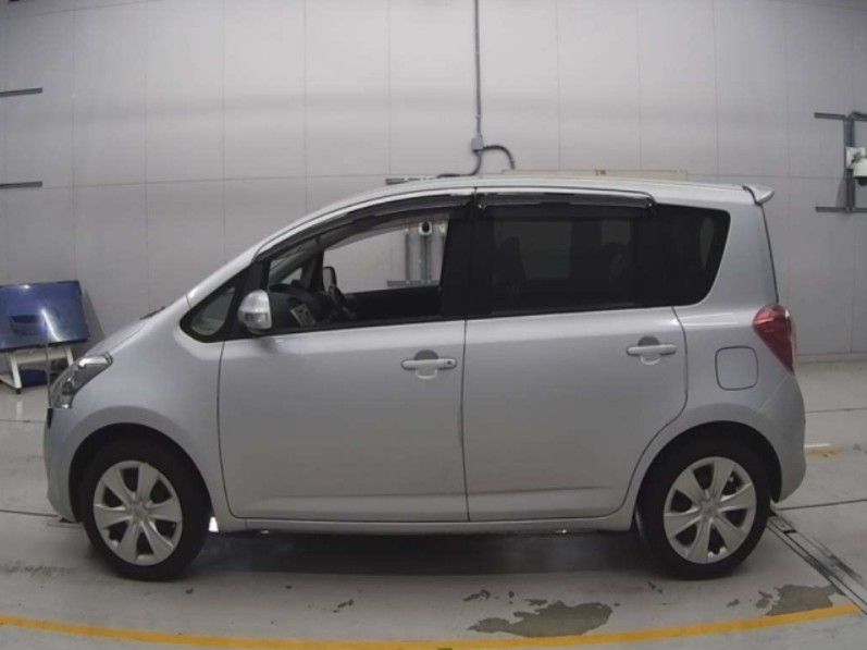 28820  TOYOTA RACTIS  2010