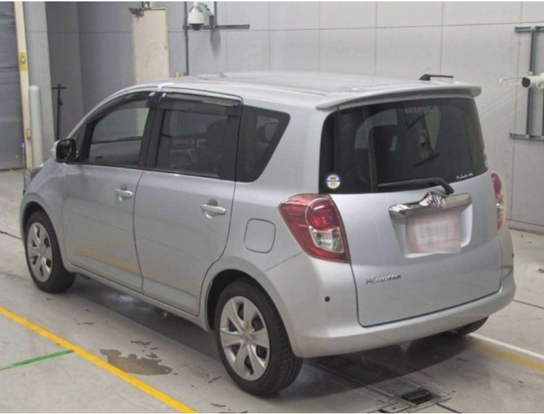 28820  TOYOTA RACTIS  2010