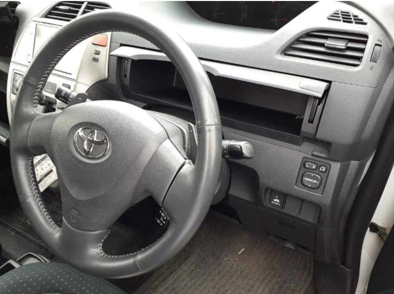 28821  TOYOTA RACTIS  2008