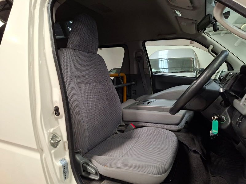  28839  TOYOTA HIACE  2008  