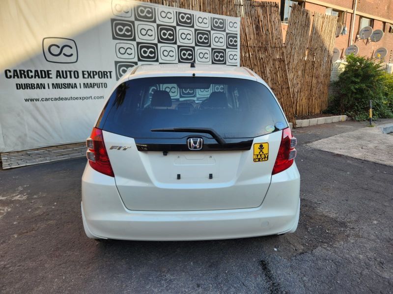  28841  HONDA FIT  2010  