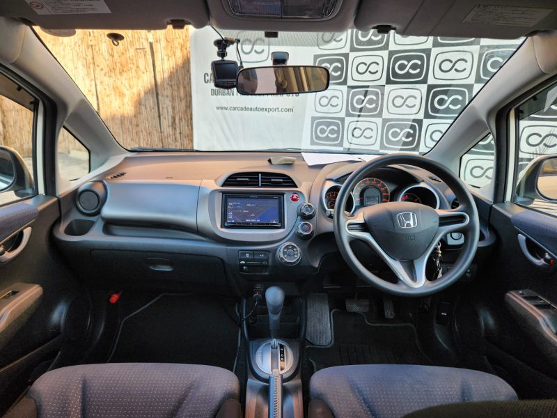  28841  HONDA FIT  2010  