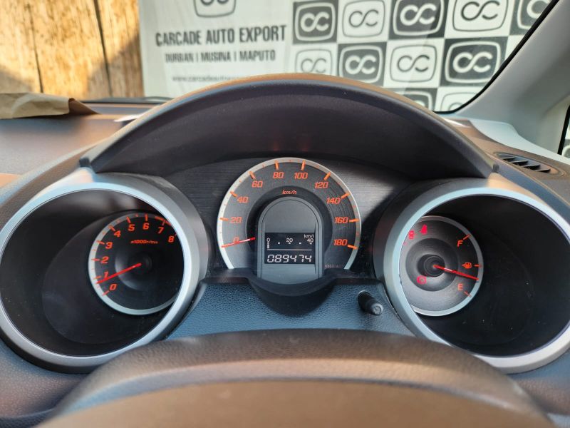  28841  HONDA FIT  2010  