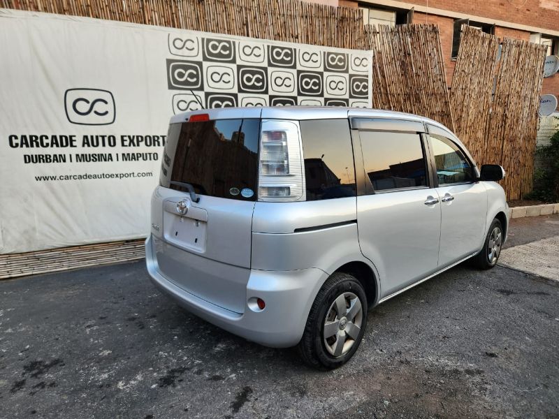 28850  TOYOTA SIENTA  2011  