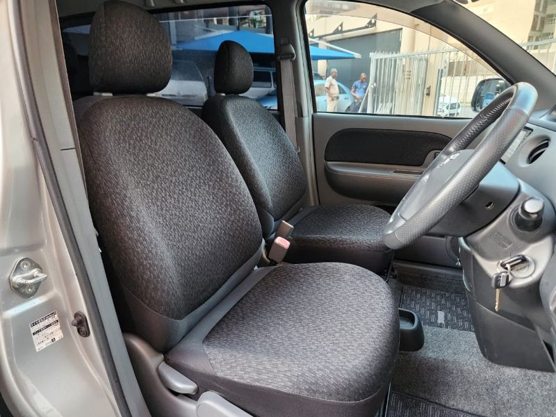  28850  TOYOTA SIENTA  2011  