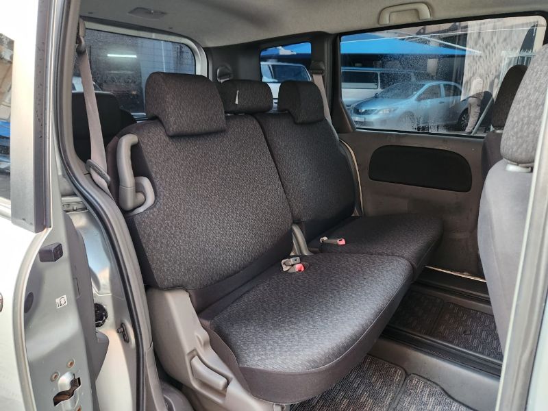  28850  TOYOTA SIENTA  2011  