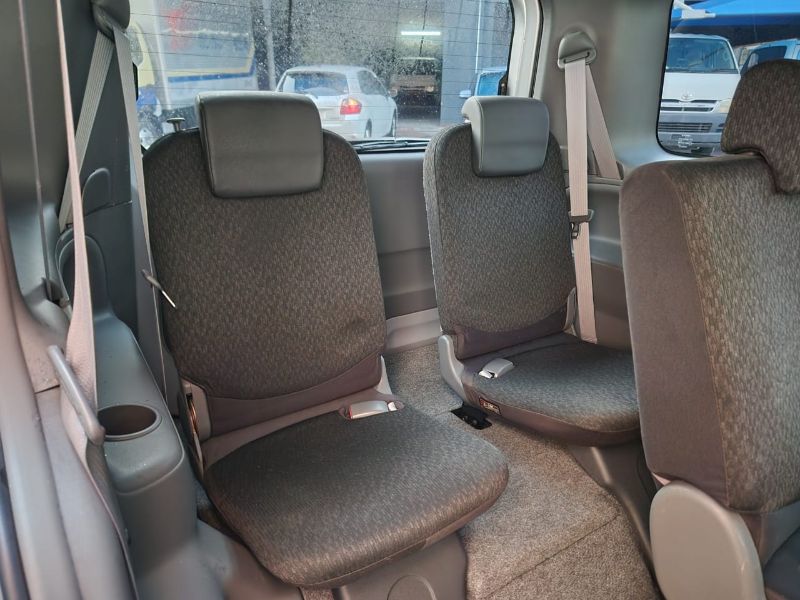  28850  TOYOTA SIENTA  2011  