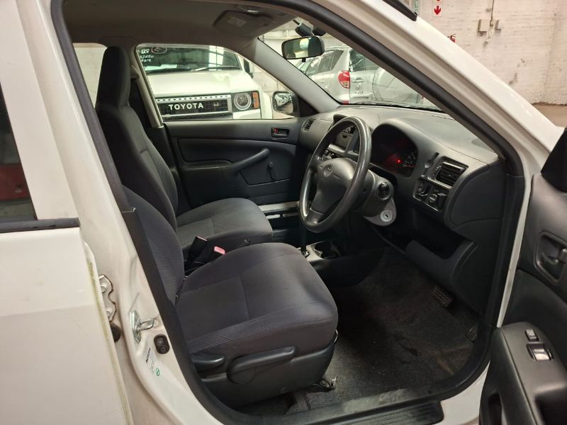  28851  TOYOTA PROBOX  2011  