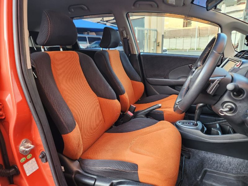  28889  HONDA FIT  2010  