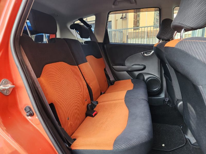  28889  HONDA FIT  2010  