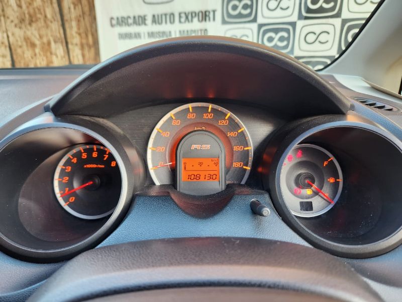  28889  HONDA FIT  2010  