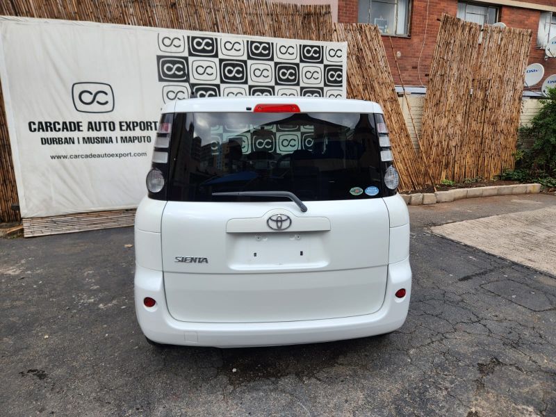  28890  TOYOTA SIENTA  2010  